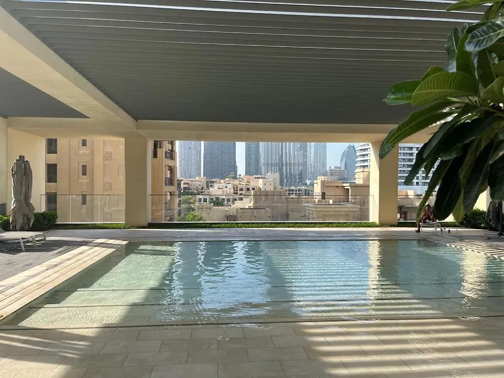 Direct Burj Khalifa Views / 5 Min Walk From Dubai Mall / Designer Choice / 6 People / New Building / Balcony 0*,