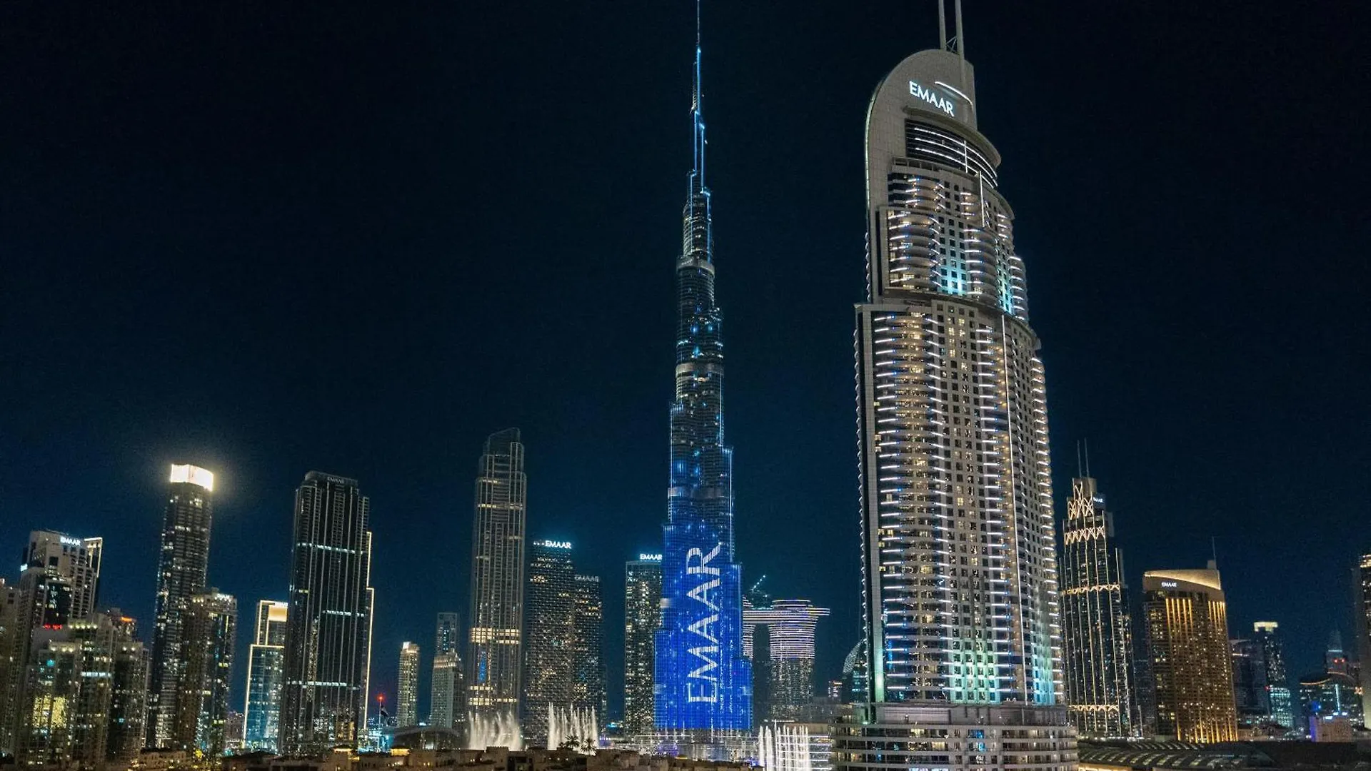 Lejlighed Direct Burj Khalifa Views / 5 Min Walk From Dubai Mall / Designer Choice / 6 People / New Building / Balcony