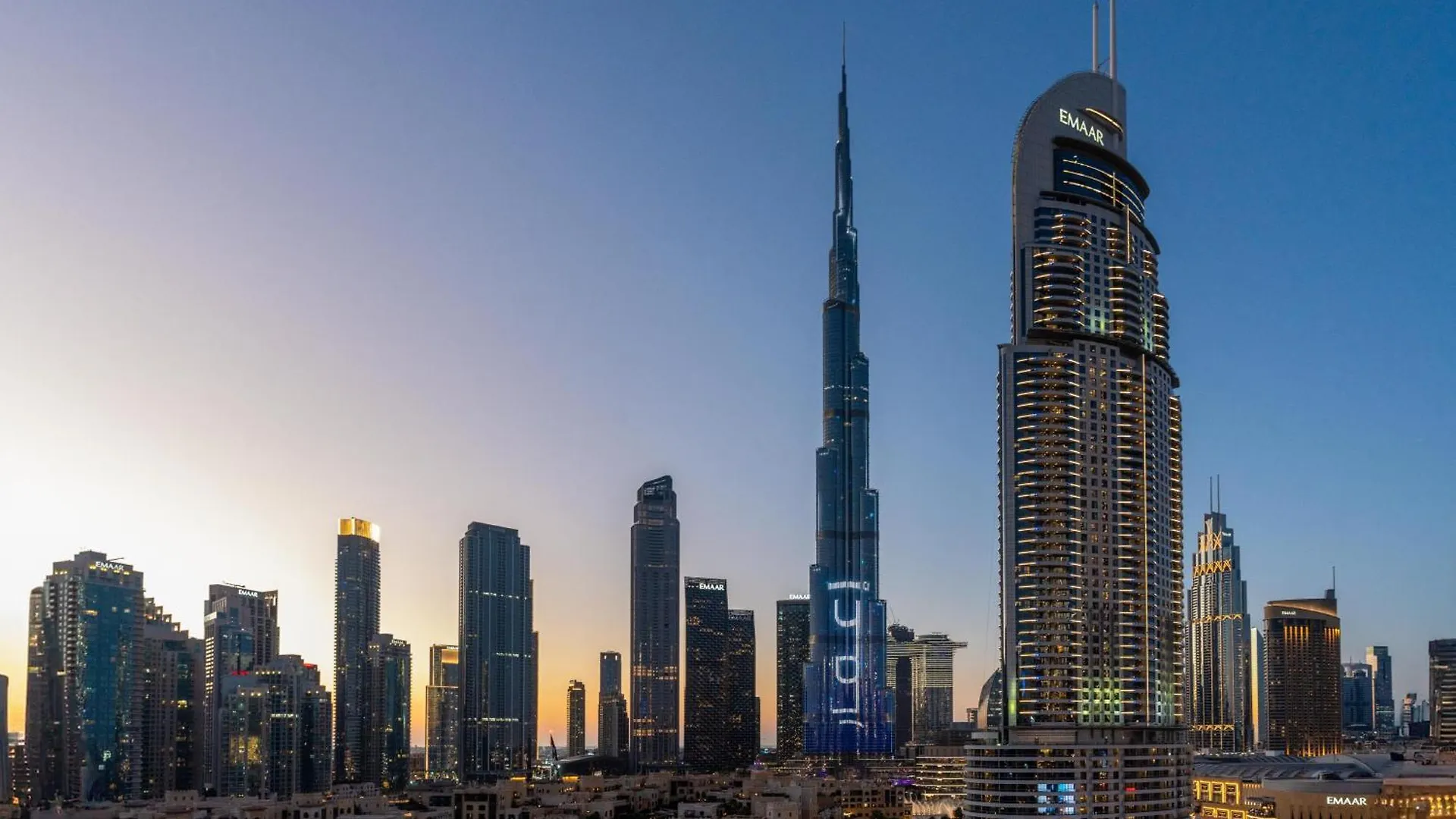 Direct Burj Khalifa Views / 5 Min Walk From Dubai Mall / Designer Choice / 6 People / New Building / Balcony 0*,
