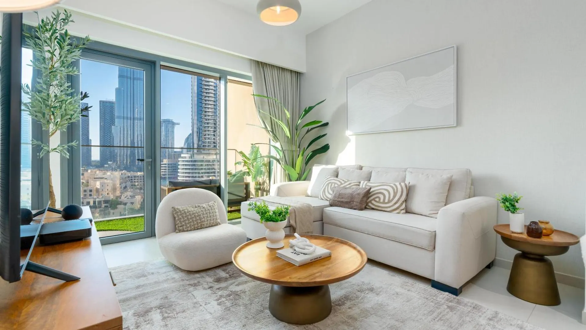 Lejlighed Direct Burj Khalifa Views / 5 Min Walk From Dubai Mall / Designer Choice / 6 People / New Building / Balcony Forenede Arabiske Emirater